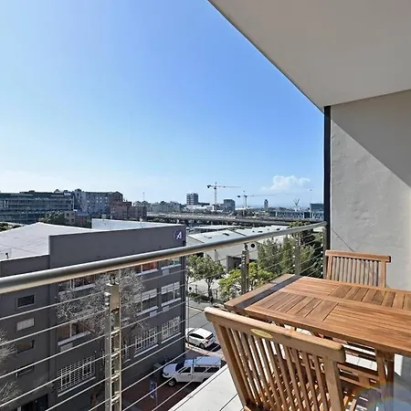 Bella - Stylish 1-Bed Apt In Trendy De Waterkant With Balcony Cape Town Exterior photo