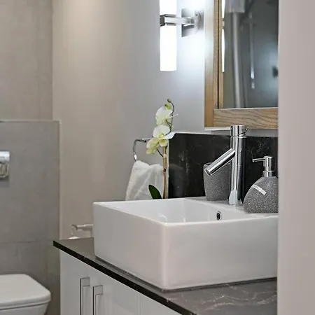 Bella - Stylish 1-Bed Apt In Trendy De Waterkant With Balcony Cape Town Exterior photo