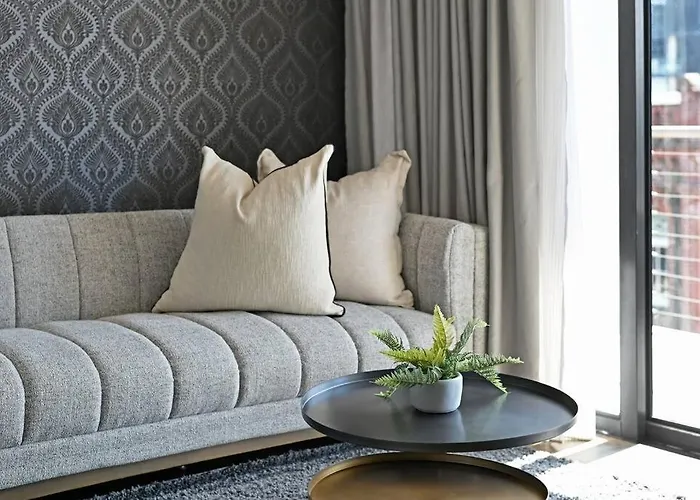 Bella - Stylish 1-Bed Apt In Trendy De Waterkant With Balcony