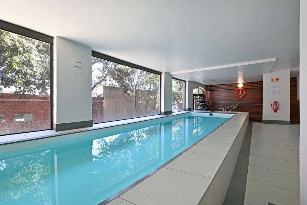 Bella - Stylish 1-bed In Trendy De Waterkant With Balcony Apartment *