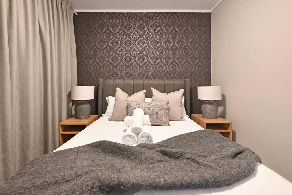 Bella - Stylish 1-bed In Trendy De Waterkant With Balcony *